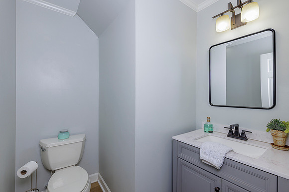 496 Guildford Cir_MLS_10