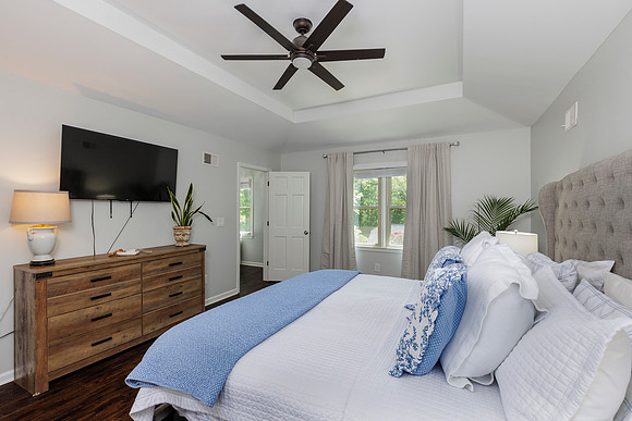496 Guildford Cir_MLS_26