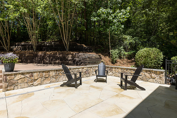 496 Guildford Cir_MLS_38