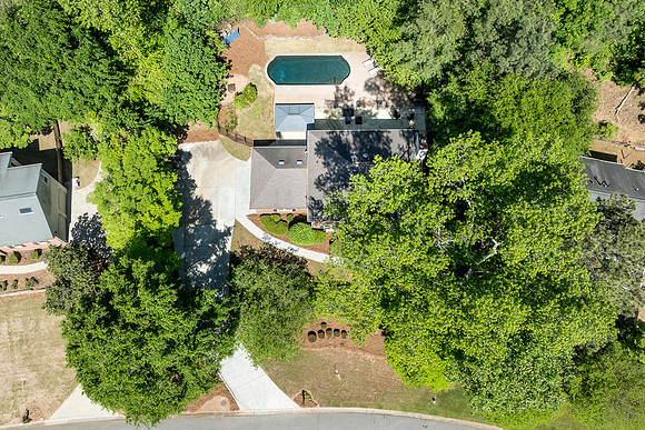 496 Guildford Cir_MLS_50