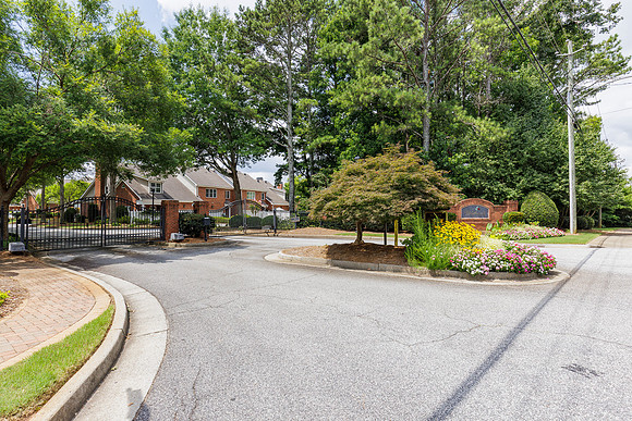 8720 Parker Pl_MLS_39