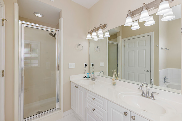 131 Ashford Cir_hi-res_25