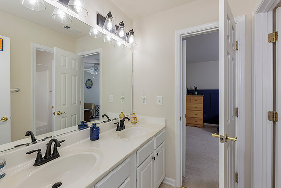 1220 Freedom Ln_hi-res_30