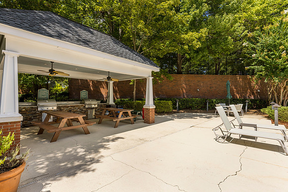 1220 Freedom Ln_hi-res_37