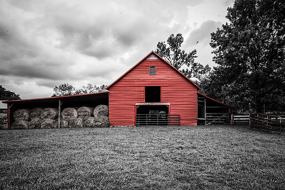 Red Barn - Waleska