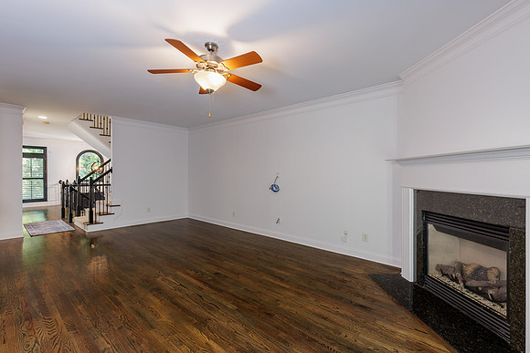 5561 Julian Pl_MLS_new-14