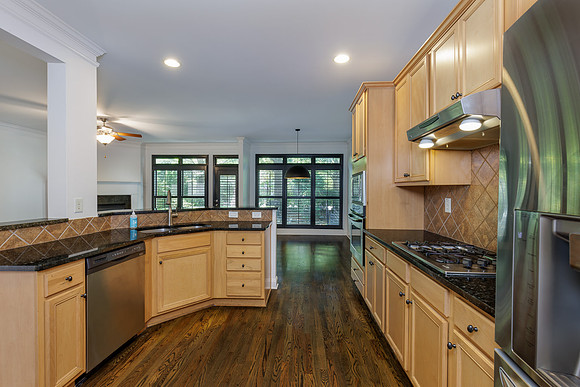 5561 Julian Pl_MLS_new-19