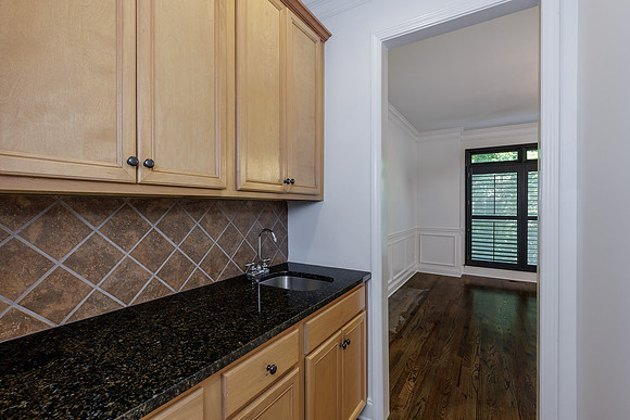 5561 Julian Pl_MLS_new-10